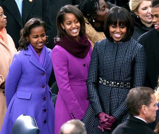 1358786487_sasha-malia-michelle-obama-46