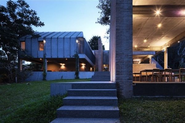 Thailand's Wonderwall Home is Open to the Elements (2)
