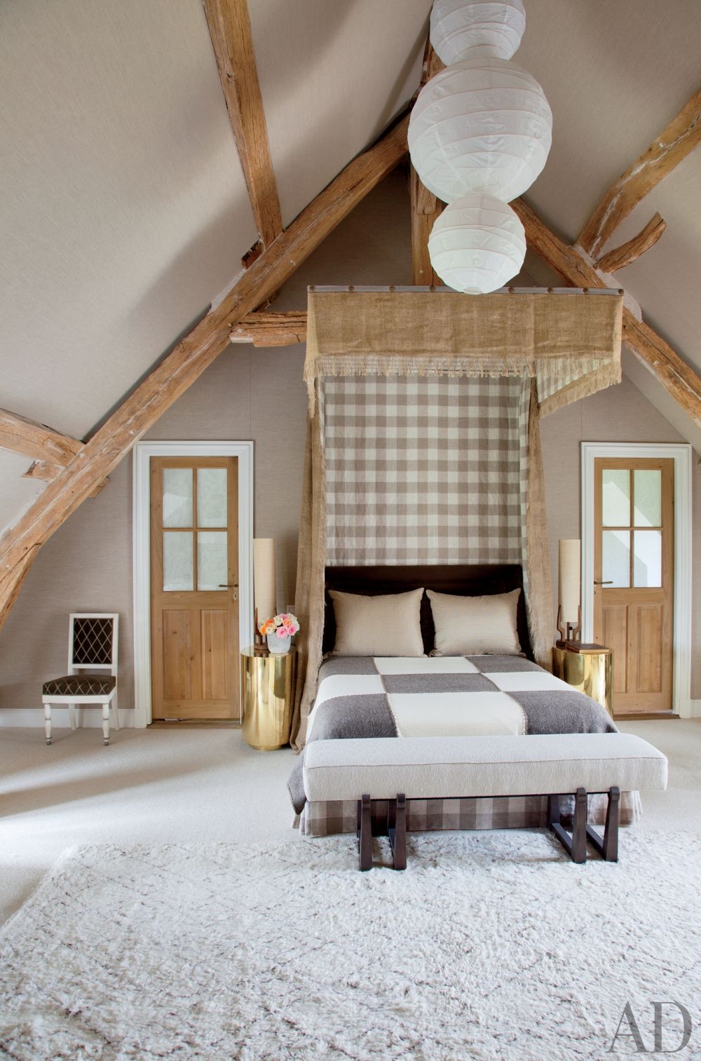 rustic-bedroom-jean-louis-deniot-loire-valley-france-201305-3_1000-watermarked.jpg